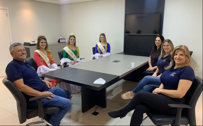 Foto VISITA DA NOVA CORTE DE IPÊ/RS